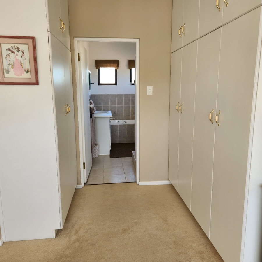 3 Bedroom Property for Sale in Stilbaai Wes Western Cape